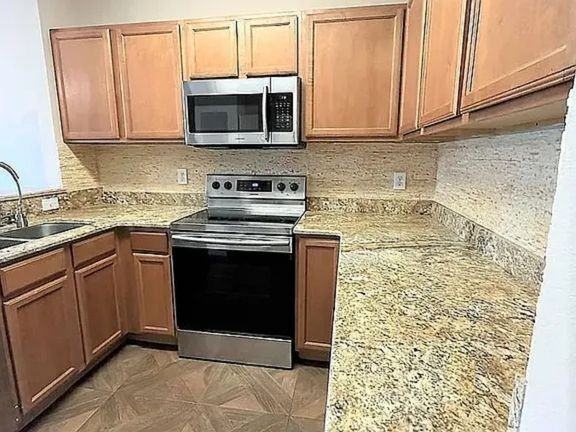 1341 Lyonshire Dr #1341 - Photo 6 of 21