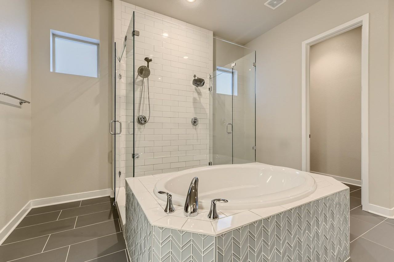 22280 Boundstone Drive - Photo 4 of 50