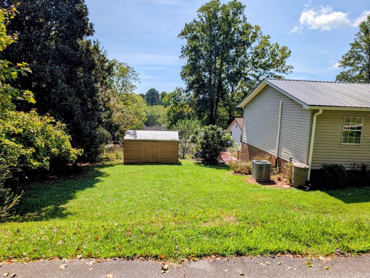 130 Hillside Dr #NA - Photo 6 of 37