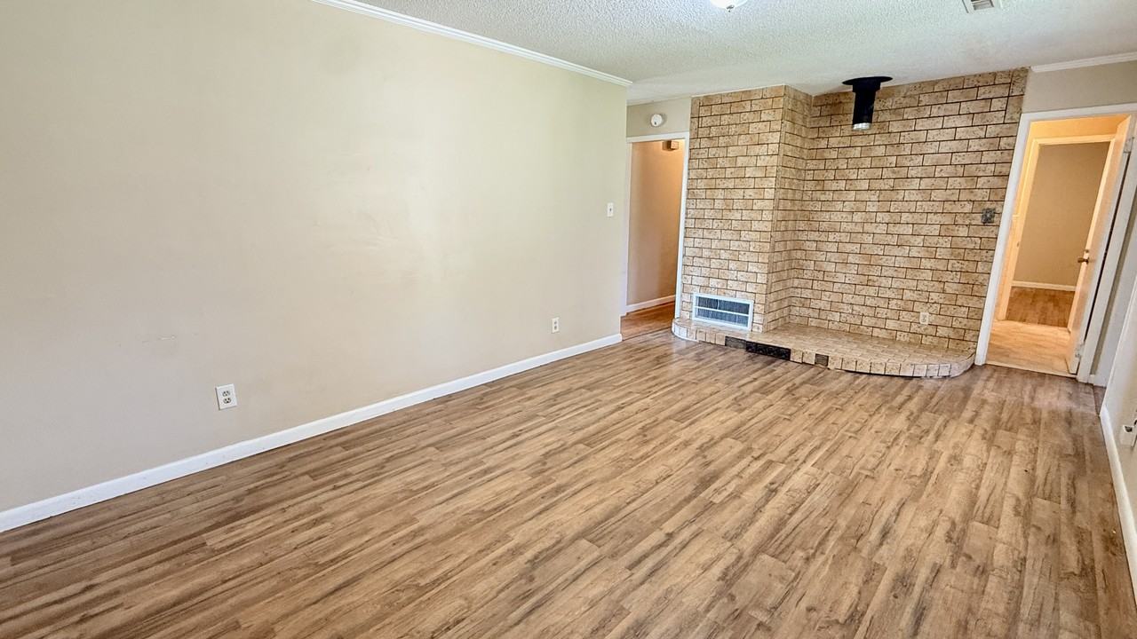641 Dawson Ter Nw - Photo 5 of 22