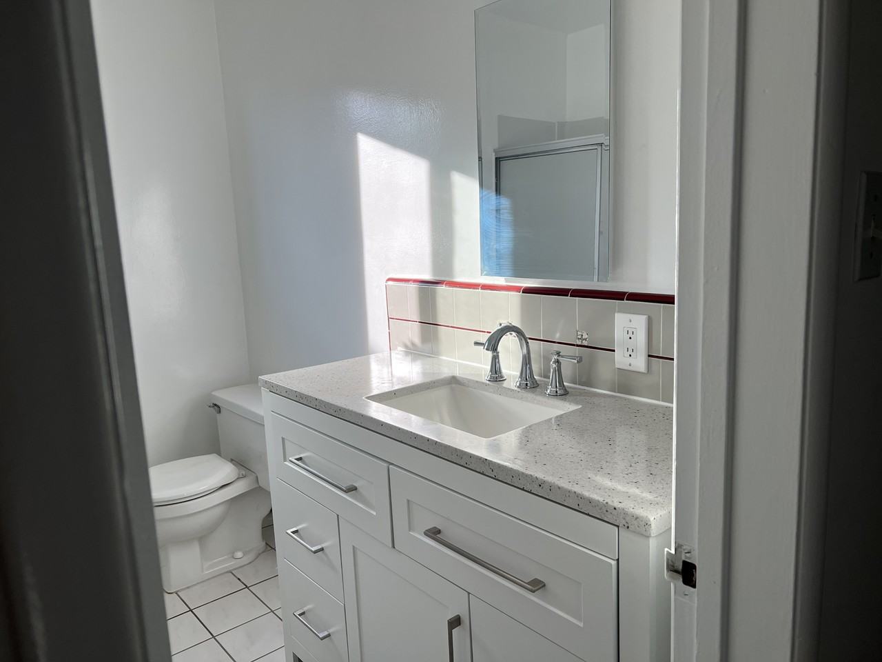 16638 Haynes St #NA - Photo 3 of 7