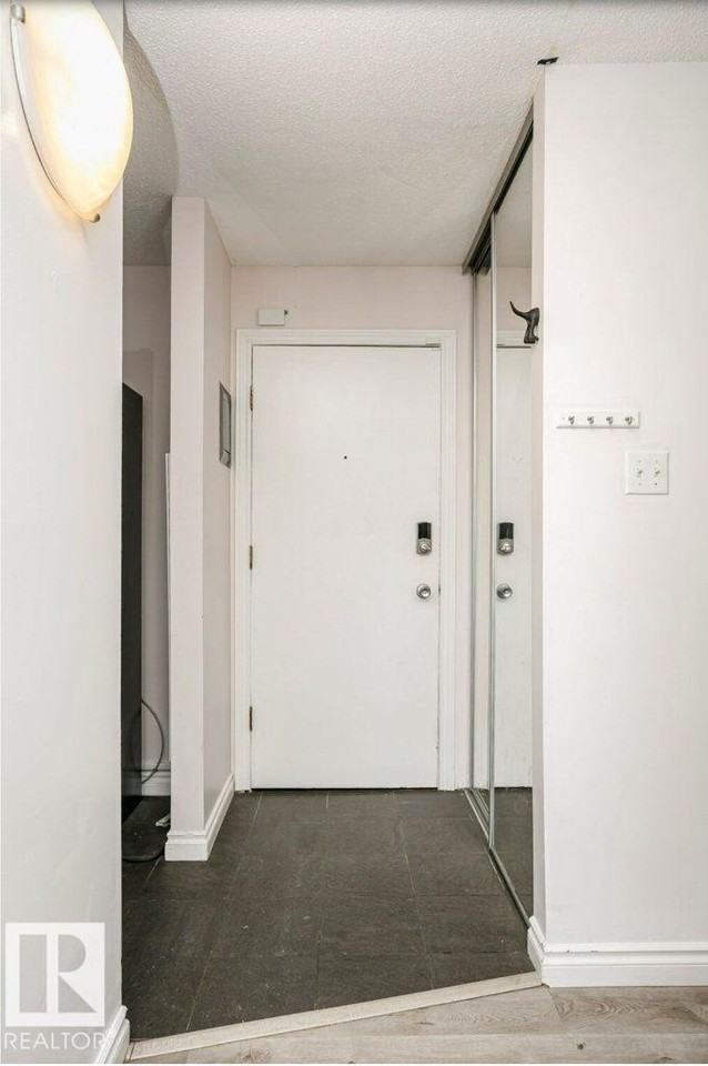 8604 Gateway Blvd Nw - Photo 3 of 18
