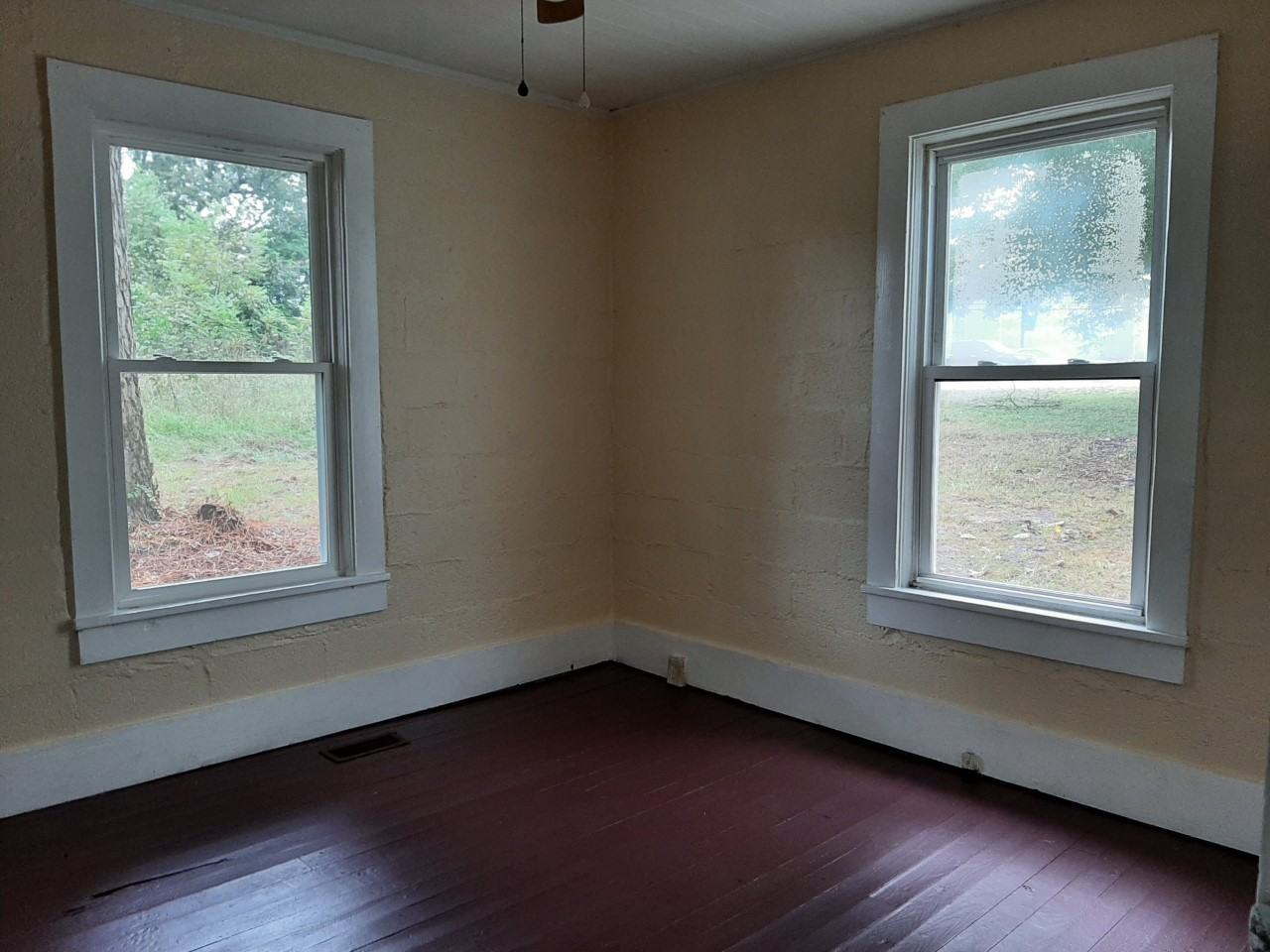 301 E 2nd St #NA - Photo 3 of 8