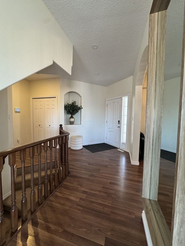 20516 58 Ave Nw - Photo 5 of 8