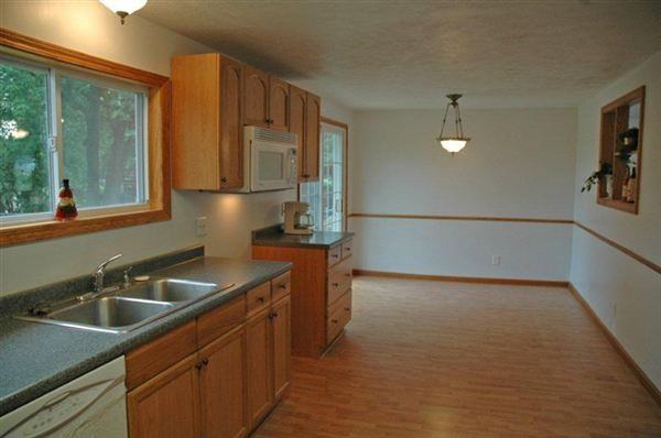 103 W South St - Photo 2 of 6