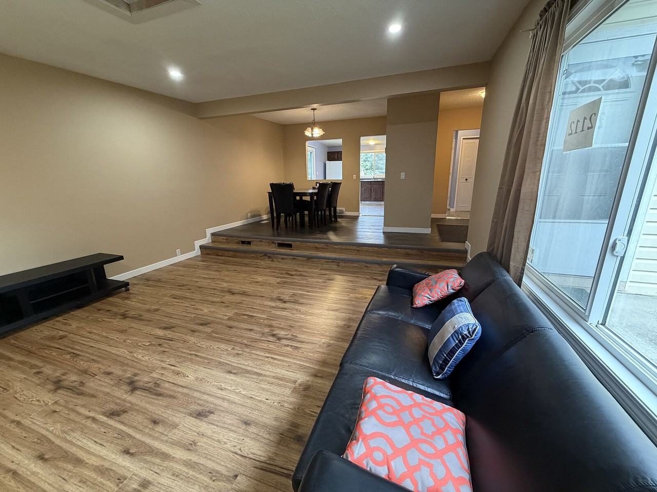 2112 65 St Ne - Photo 5 of 27