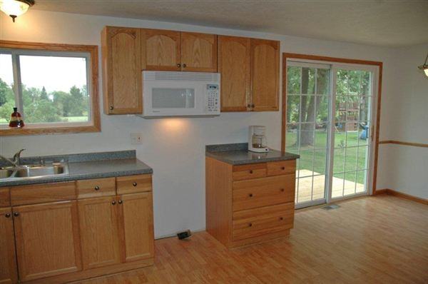 103 W South St - Photo 3 of 6