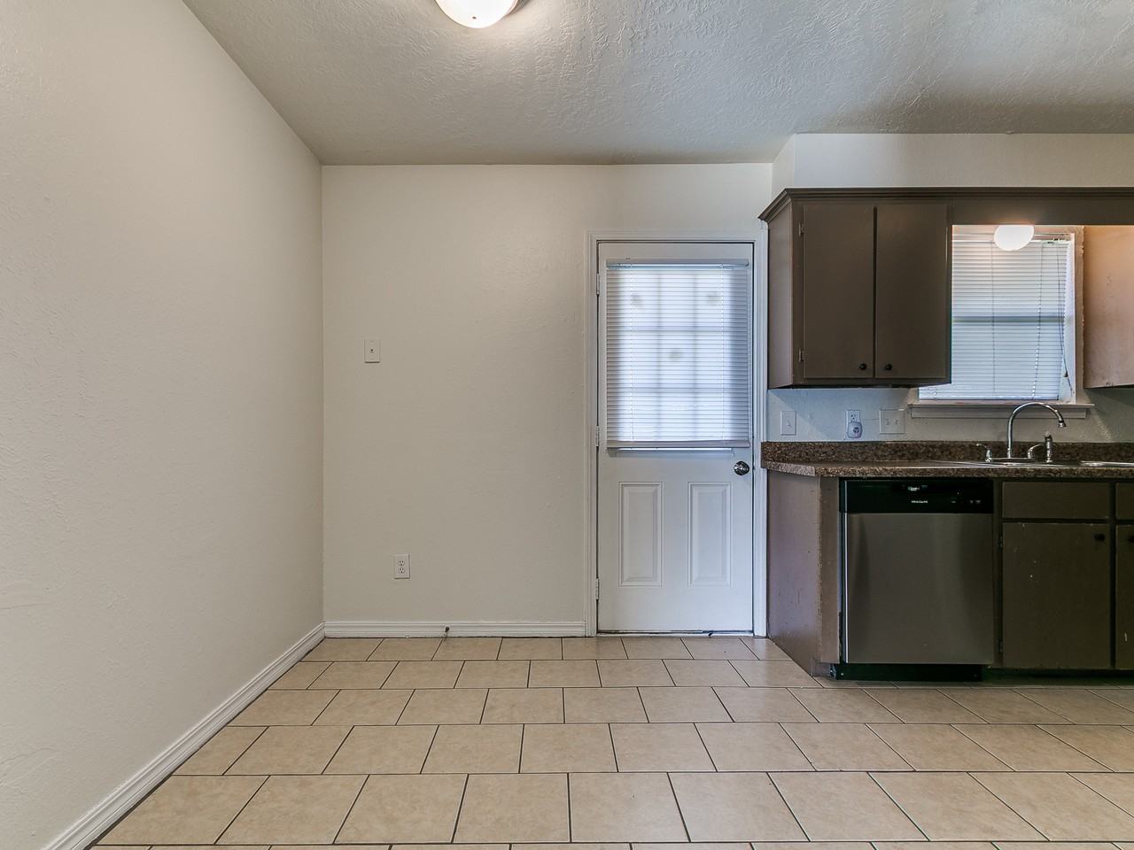 1708 Classen Blvd #1 - Photo 5 of 17