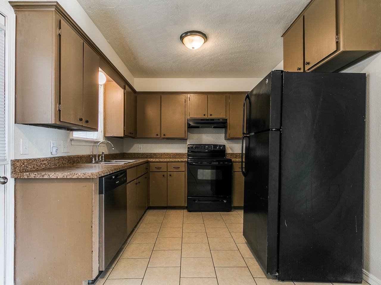 1708 Classen Blvd #1 - Photo 6 of 17