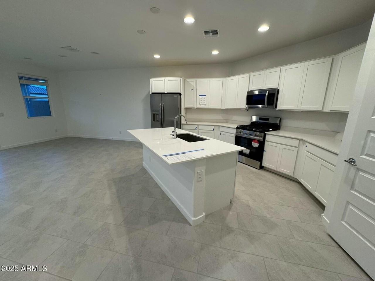 3300 E Ranchhand Dr - Photo 7 of 26