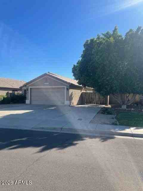 9313 W Ross Ave - Photo 3 of 22