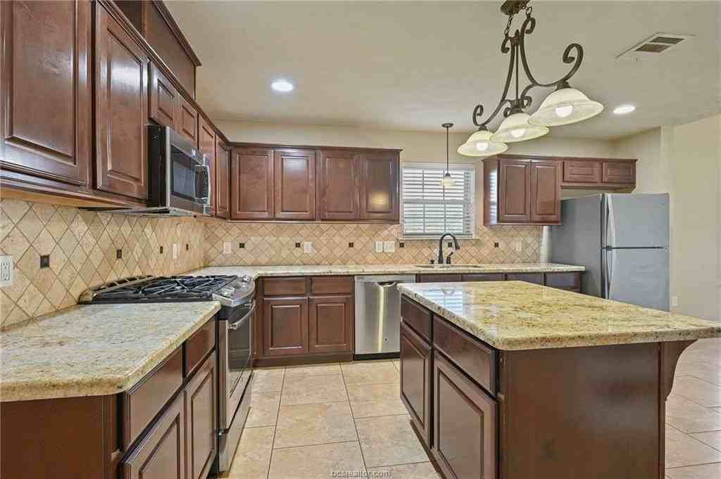 922 Dove Run Trl - Photo 6 of 40