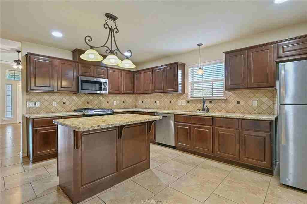 922 Dove Run Trl - Photo 7 of 40