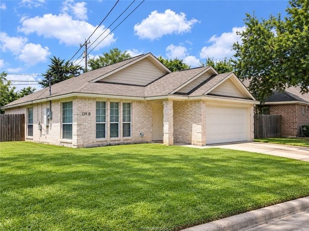 129 Richards St #B - Photo 2 of 15