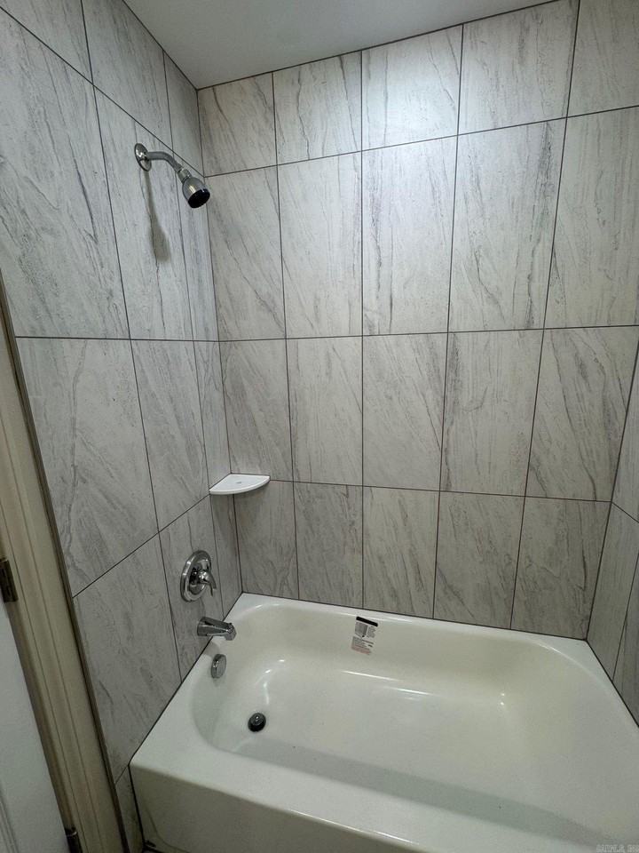 1224 School St - Photo 6 of 7