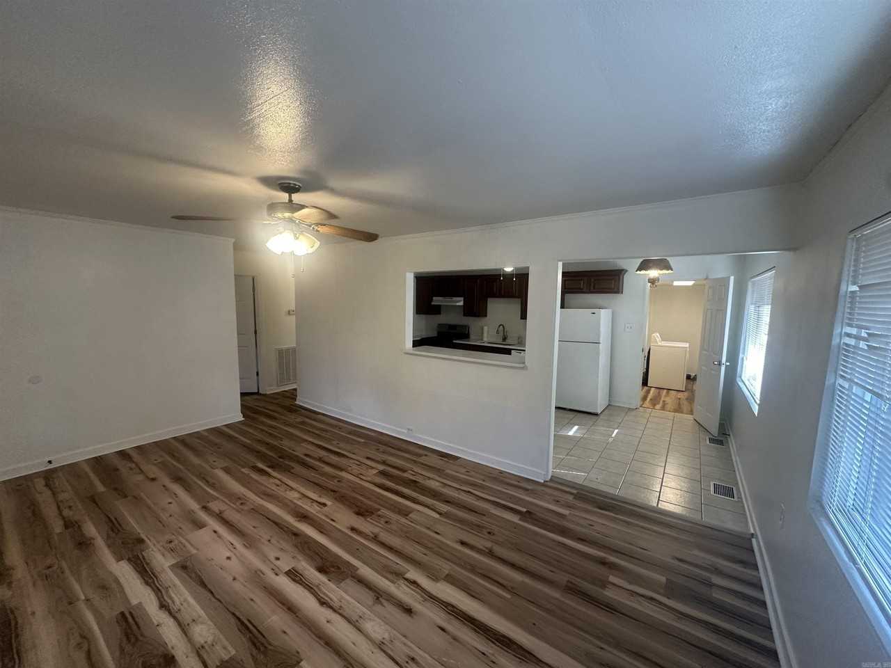 6709 Hindman Park Way - Photo 3 of 20