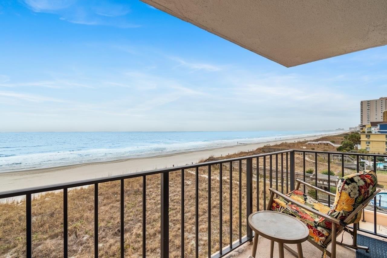 1501 S Ocean Blvd - Photo 4 of 40