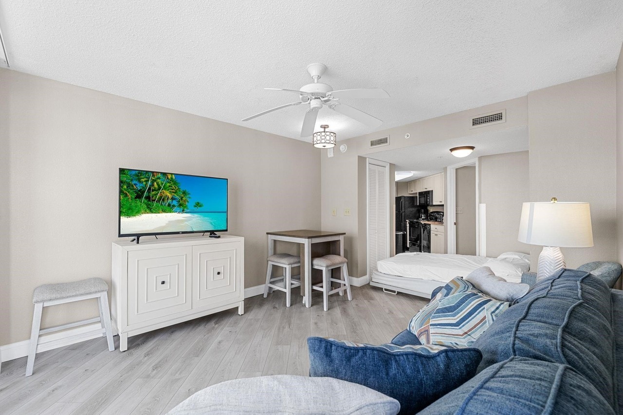 5200 N Ocean Blvd - Photo 6 of 50