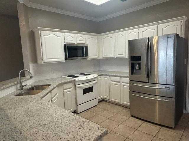 7602 Clearbrook Dr - Photo 3 of 12