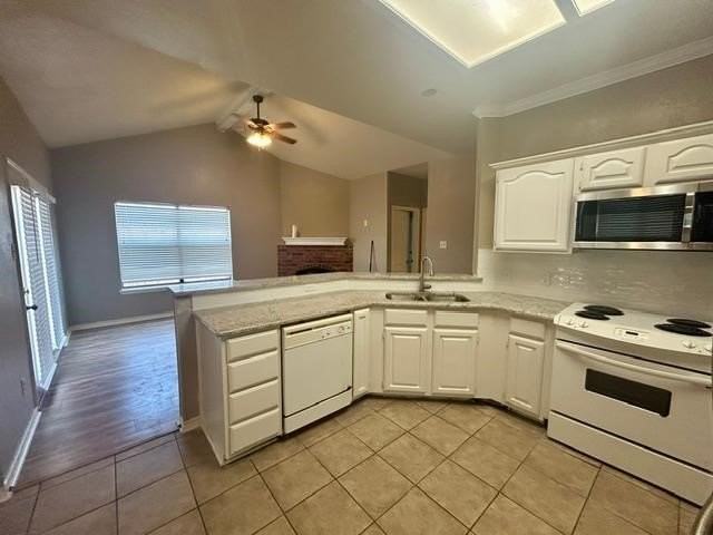 7602 Clearbrook Dr - Photo 4 of 12