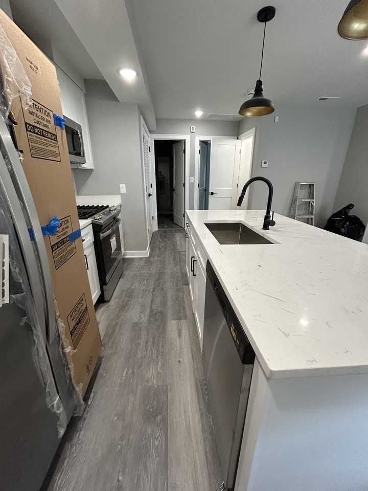 1647 North Fairfield Avenue - CH 21 #CH2 - Photo 3 of 33