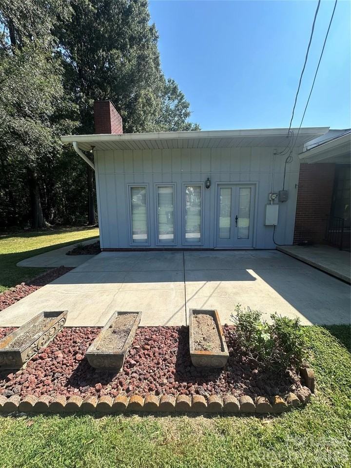 74 Fleetwood Dr Sw - Photo 3 of 20