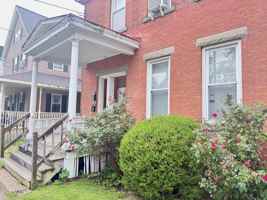 featured image of 606 Broadway #1