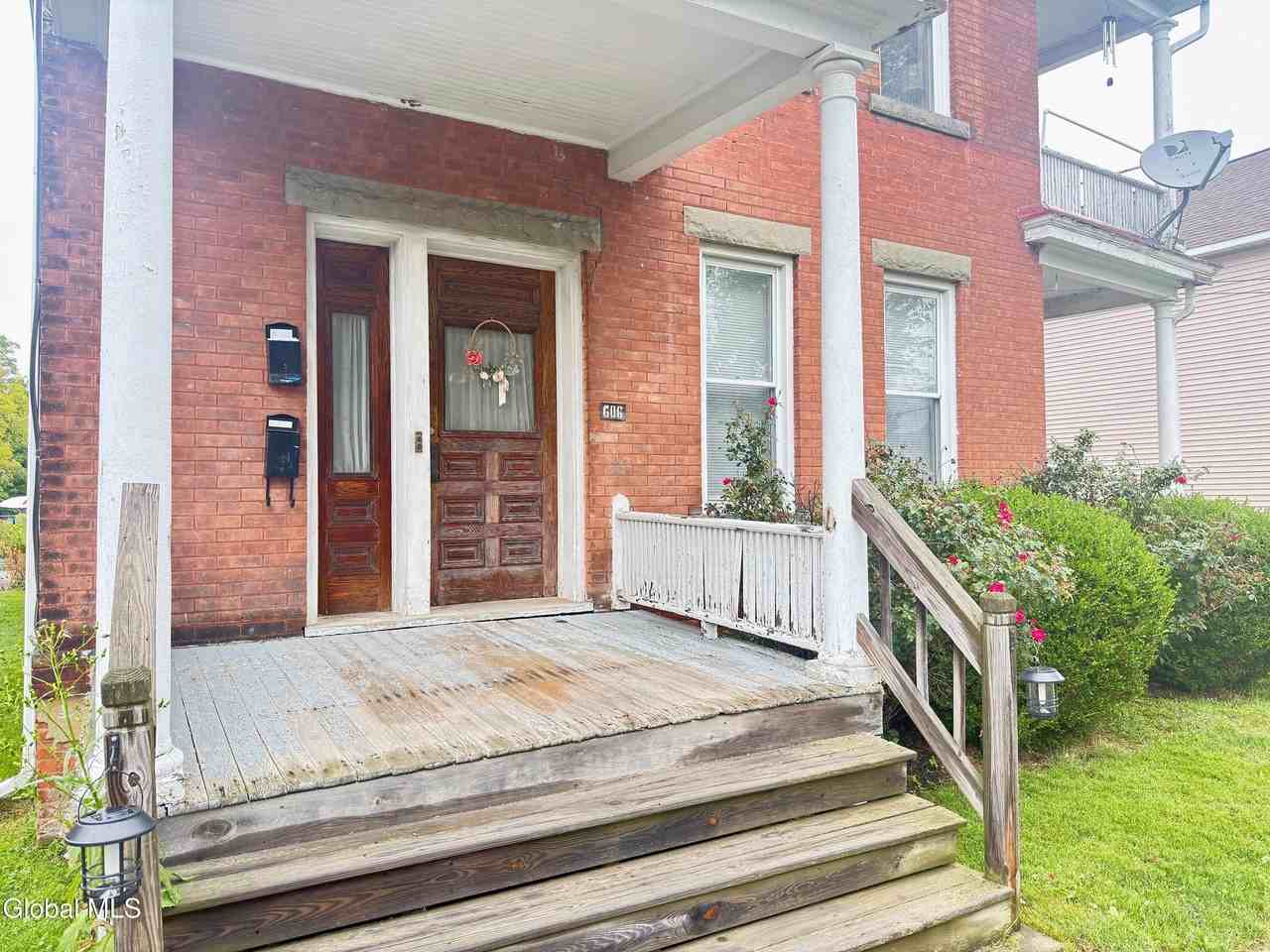 606 Broadway #1 - Photo 5 of 29