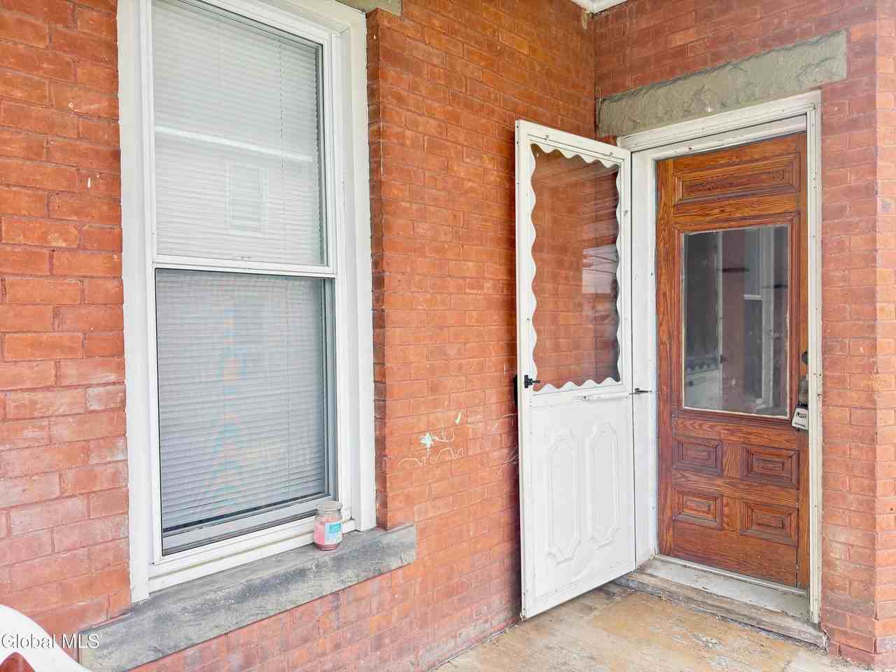 606 Broadway #1 - Photo 7 of 29