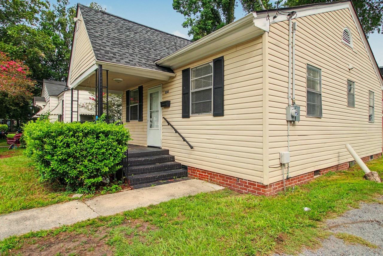 3545 Admiral Dr - Photo 4 of 49