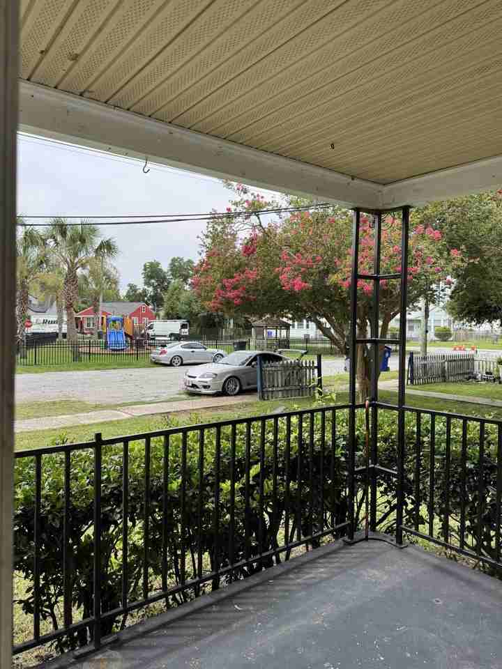 3545 Admiral Dr - Photo 7 of 49