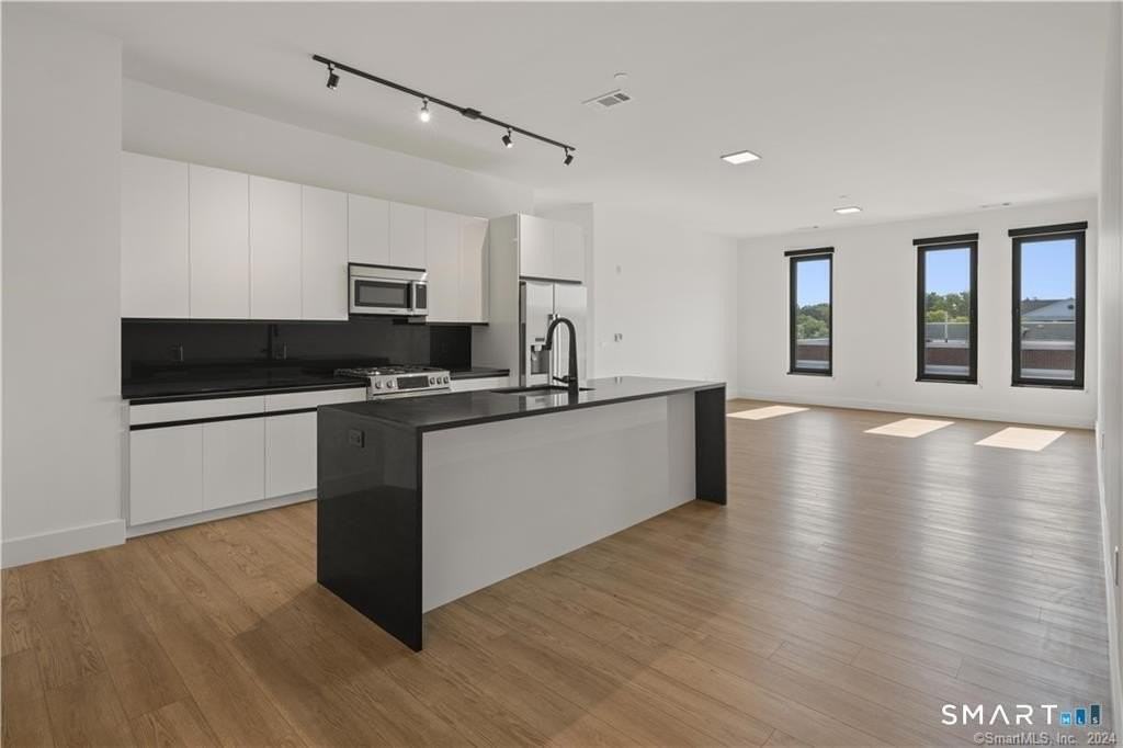 78 Unquowa Pl - Photo 2 of 19