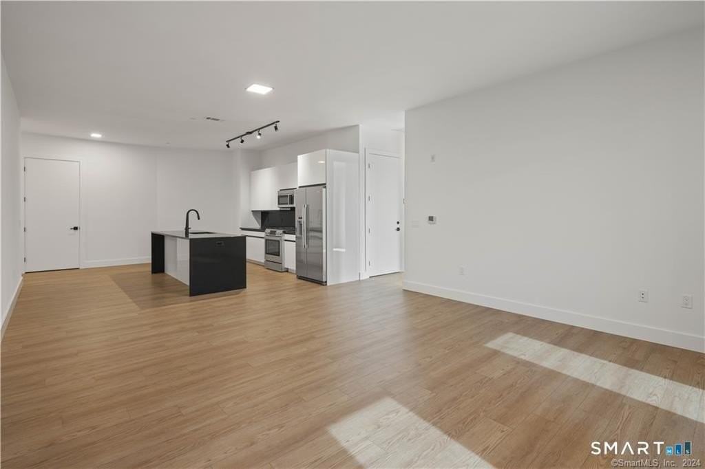 78 Unquowa Pl - Photo 4 of 19