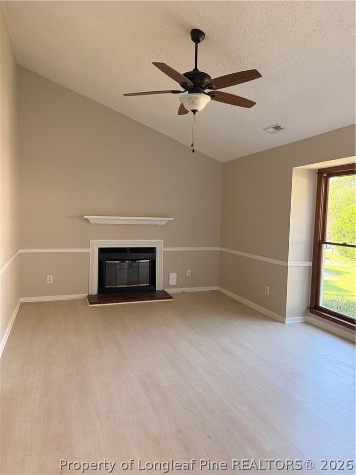 529 Coronation Dr - Photo 2 of 11