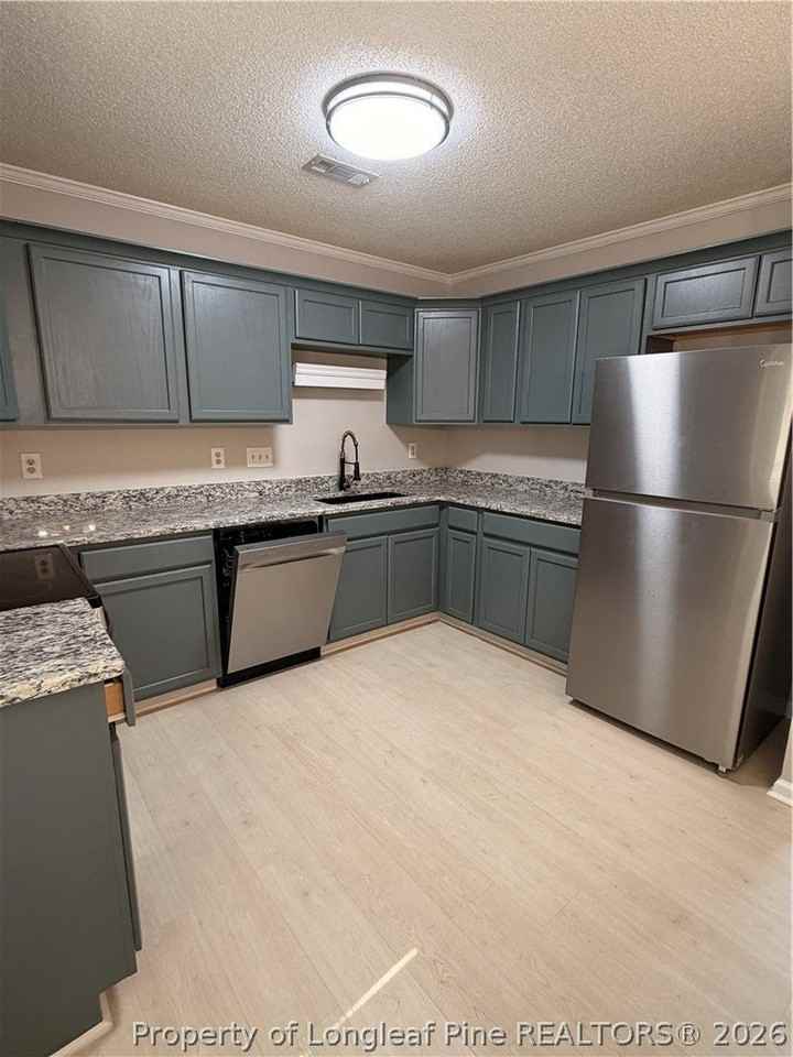 529 Coronation Dr - Photo 3 of 11