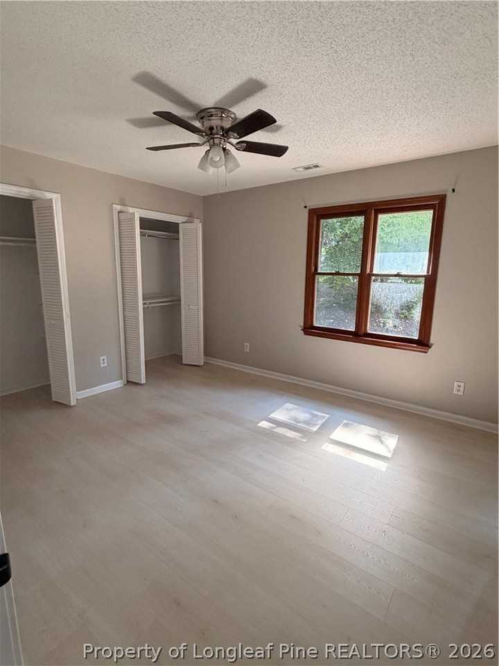 529 Coronation Dr - Photo 5 of 11