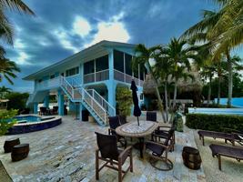 featured image of 482 Bahia Ave