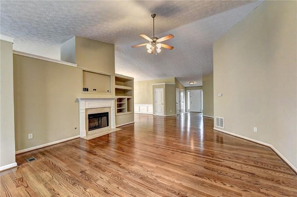 1481 Jami Hollow Way - Photo 4 of 28