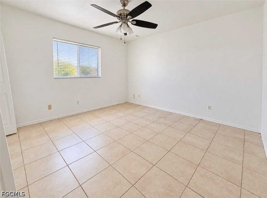 822 Diplomat Pkwy E - Photo 7 of 13