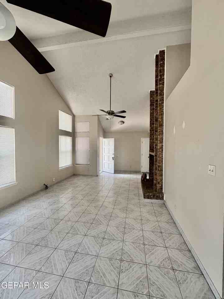 7421 Bishop Flores Dr - Photo 7 of 44