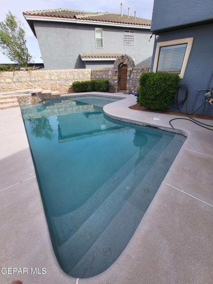 7414 Camino Del Sol - Photo 3 of 31