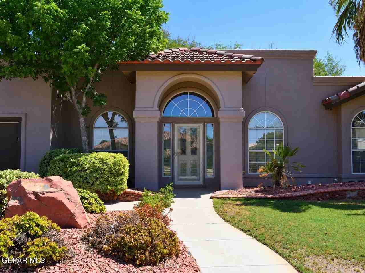 1328 Doc Holiday Pl - Photo 2 of 33