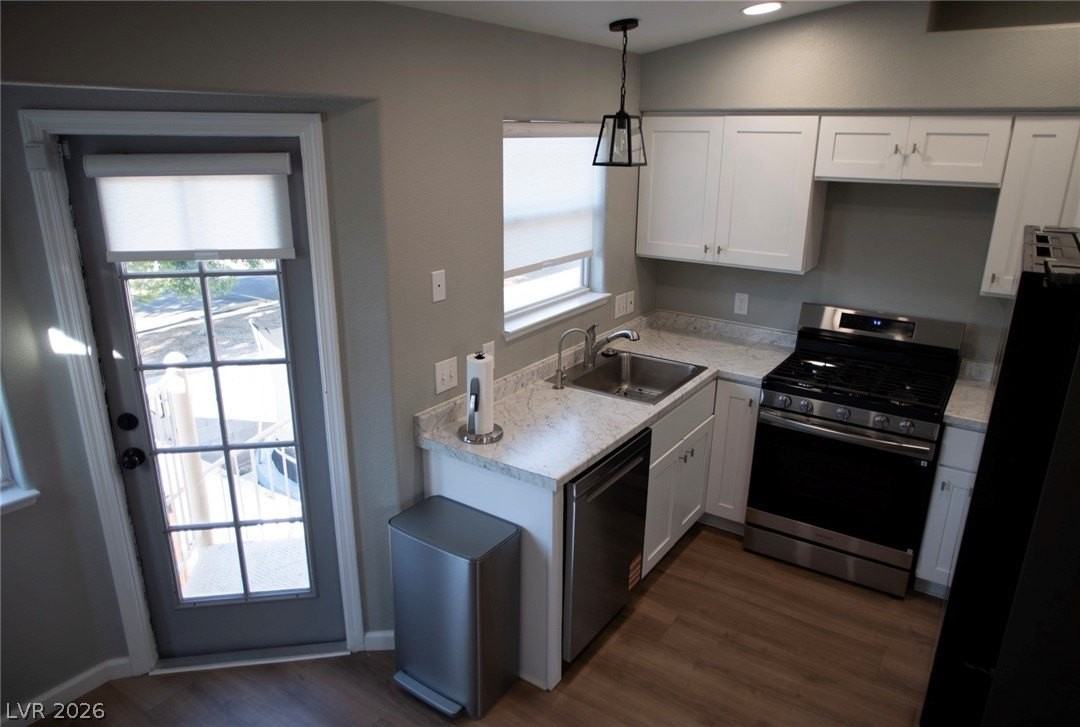 7568 Durham Hall Ave #201 - Photo 7 of 18