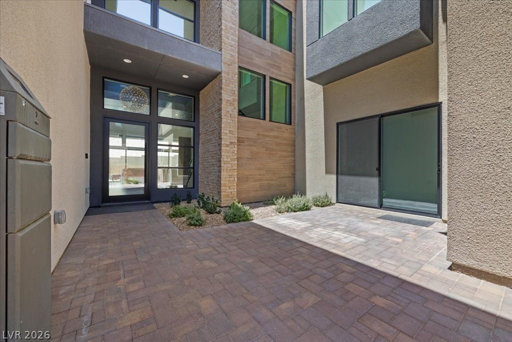 10950 Earth Hues Ct - Photo 4 of 50