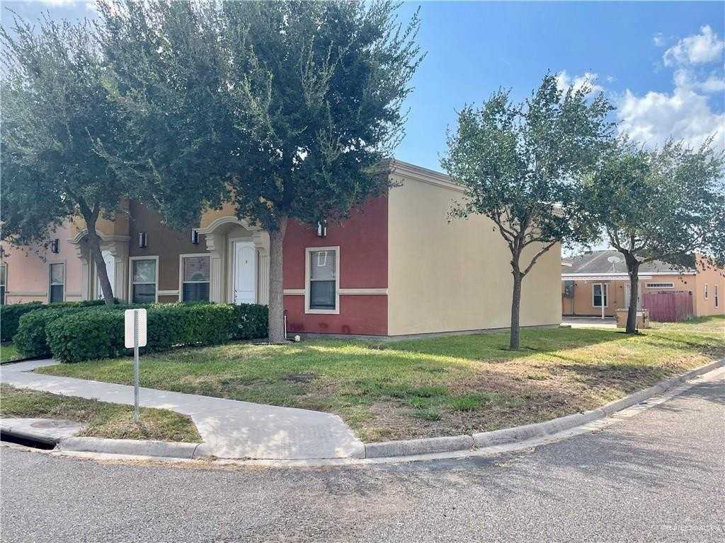 3152 Regal Dr #B - Photo 2 of 24