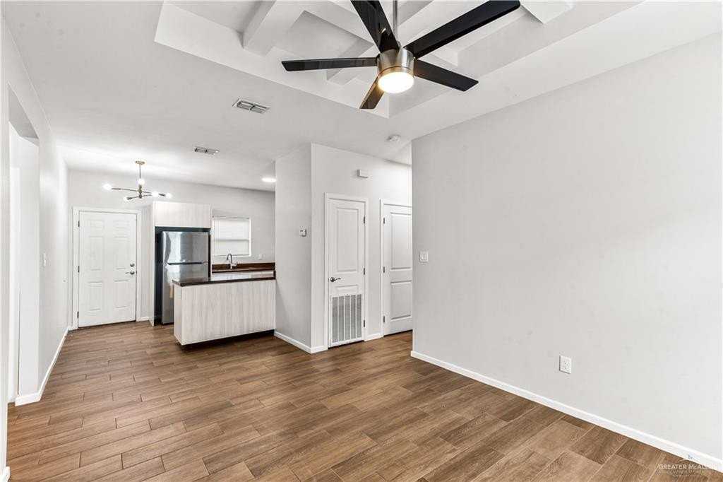 3404 Frio Ave #1 - Photo 4 of 19