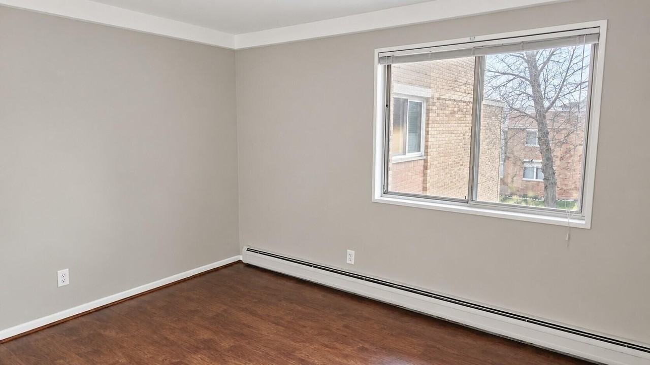 1217 Island Dr #204 - Photo 7 of 15