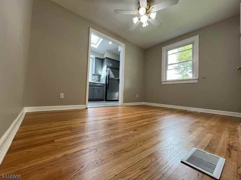 67 Rowland Ave - Photo 5 of 18