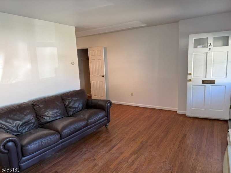 2 Colonial Dr #J - Photo 7 of 23
