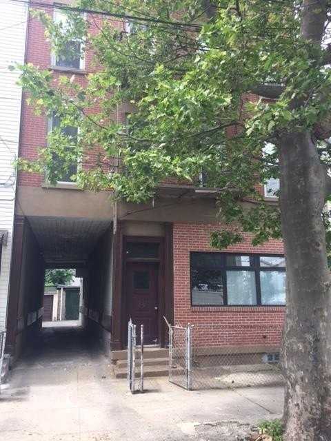 75 Laidlaw Ave #1R - Photo 6 of 15